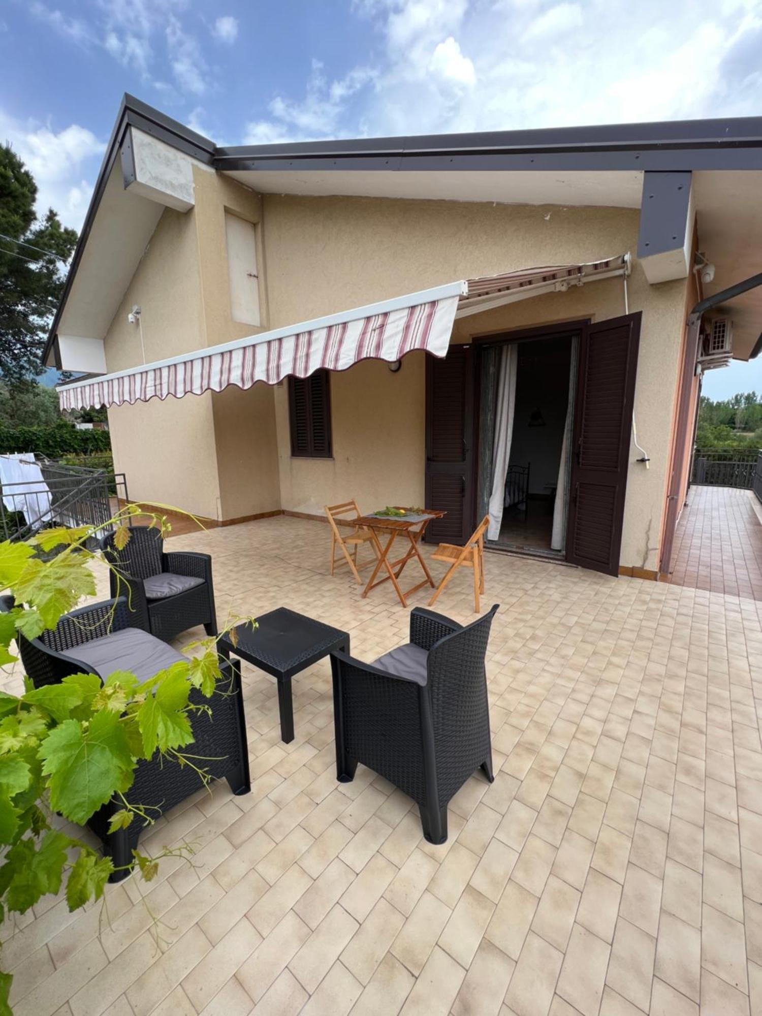 Casa Vacanze "Sautufao" Santa Venerina Exterior foto